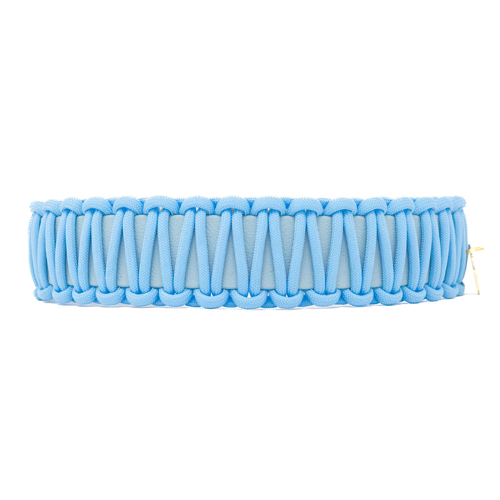 Cuello de paracord biotano azul bebé