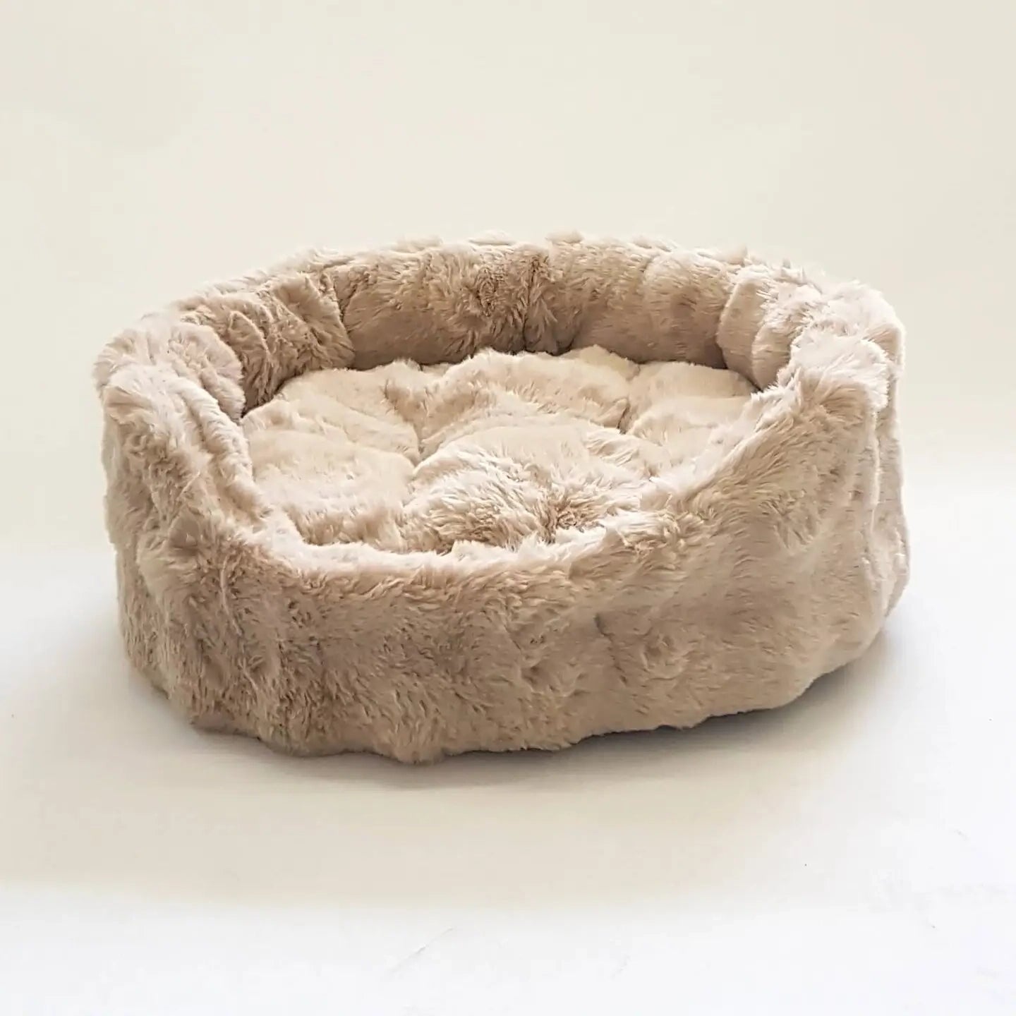 Dog Basket Faux Fur | Beige