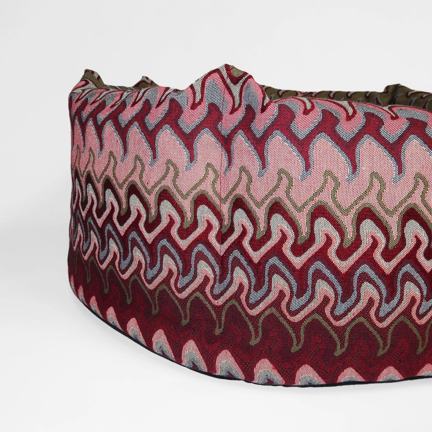 Wave Dog Bed - Burgundy