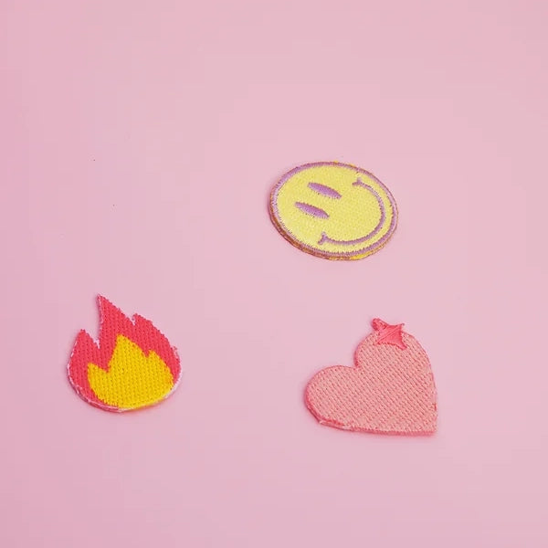 Mini smiley badge