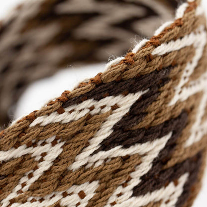 Peruaanse bruine halsband